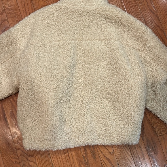 Lulus women’s coat size small. - Picture 6 of 8